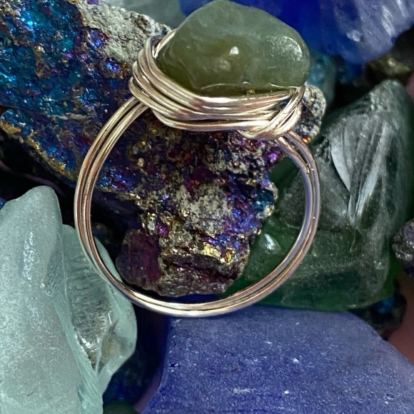 65 Green Moss Agate wire wrapped ring - Picture 2 of 3